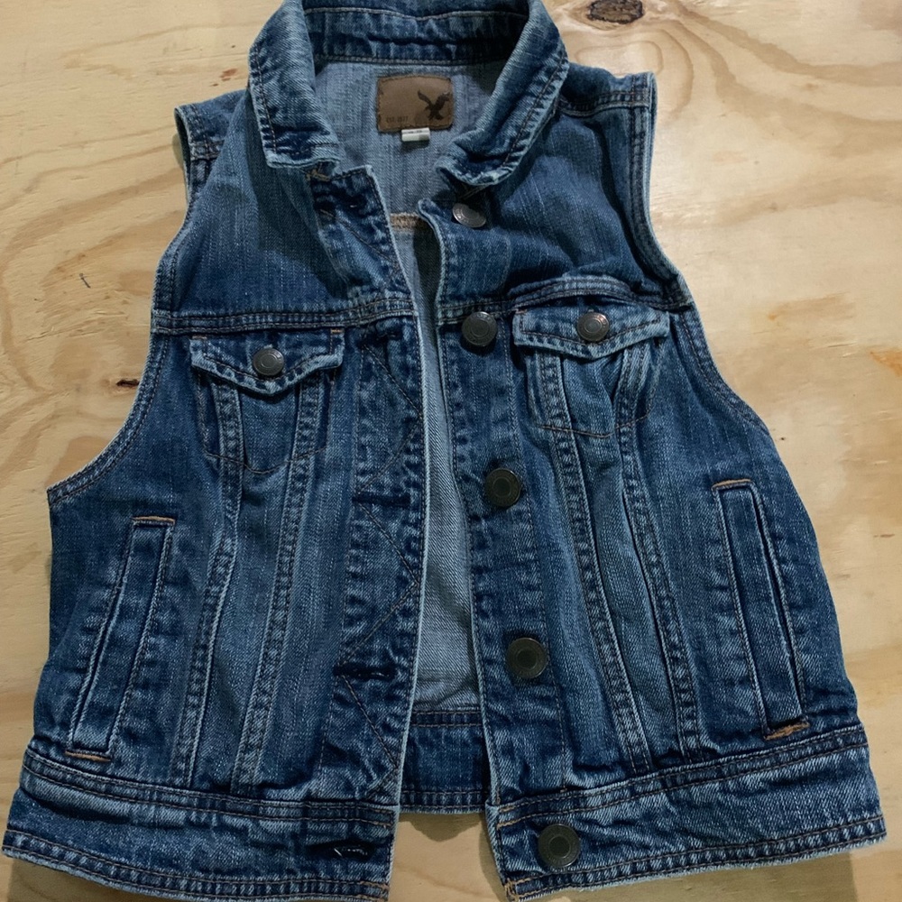 American Eagle Jean Vest